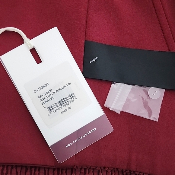 Unique Scarlet Bustier Top - Picture 5 of 8